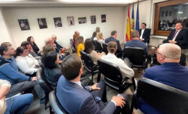 Popescu sa întâlnit cu diaspora moldovenească din Spania
