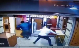 Нападение на посольство Азербайджана в Тегеране попало на видео