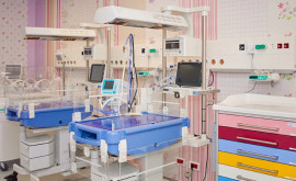 Девять районных больниц оснастили современным оборудованием для новорожденных