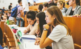 В Молдове школьникам и студентам могут повысить стипендии 