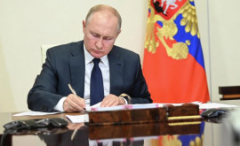Putin a declarat nul decretul privind politica externă a Rusiei