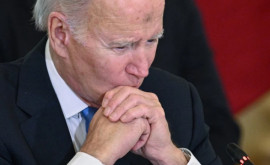 Joe Biden a apărut la summitul B9 cu cenușă în mijlocul frunții