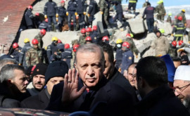 Эрдоган извинился за медленное спасение пострадавших после землетрясения