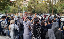 Proteste în Iran provocate de otrăvirea elevelor