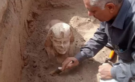 Arheologii din Egipt au descoperit un minisfinx care lar putea reprezenta pe împăratul roman Claudius