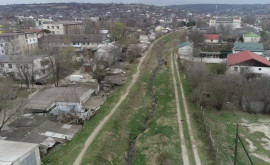 O pietonală de 2 km ar putea apărea pe malul unui rîuleț din Moldova 