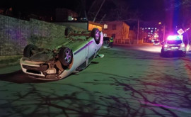 Случай в Кишиневе машина перевернулась водитель исчез