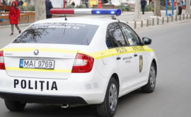 Alertă maximă în Capitală Un deținut a evadat dintro mașină a Poliției