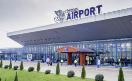 Пограничники аэропорта обнаружили тысячи евро и долларов в ручной клади 