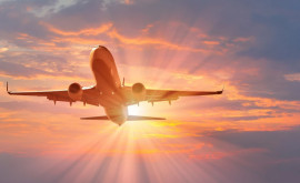 Un avion nevoit să se întoarcă la aeroport din cauza toaletelor defecte