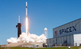 SpaceX запустила самые большие в истории ракету и корабль