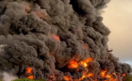 В Севастополе загорелся резервуар с топливом