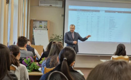 Какую лекцию прочел студентам экспремьер Молдовы 