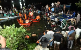 В Индии возросло число жертв при опрокидывании лодки с туристами 