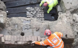 În Londra a fost descoperită o parte din zidul de protecție a vechilor romani