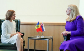 Президент Молдовы улетит из Рейкьявика на самолете лидера Словакии с рядом лидеров других стран