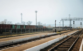 Сколько поездов пересекло границу через КПП БасарабяскаСерпнево1