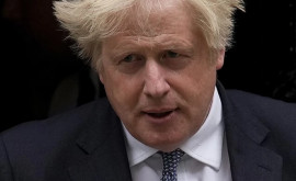 Expremierul britanic Boris Johnson își reia cariera de jurnalist