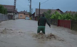 Cod portocaliu de inundații în mai multe zone din România