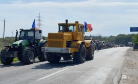 Tractoarele fermierilor tot mai aproape de Chișinău