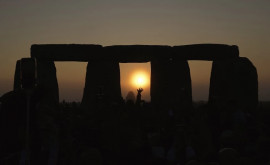 Solstițiul de vară la Stonehenge a fost întîmpinat de mii de oameni