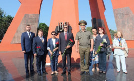 На Мемориале воинской славы в Кишиневе почтили память павших воинов 