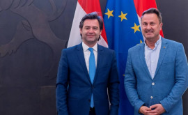 Despre ce a discutat Nicu Popescu cu primministrul Luxemburgului