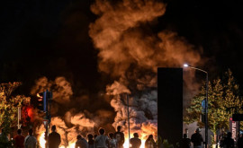 Почти 700 человек арестованы после жестоких протестов во Франции 