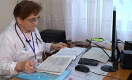 Самоотверженность врача В 80летнем возрасте обслуживает четыре села