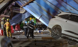 Tragedia în Thailanda o platformă metalică sa prăbușit sînt victime