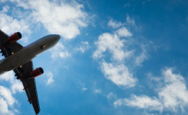 Botul unui avion distrus de grindină în timpul unui zbor