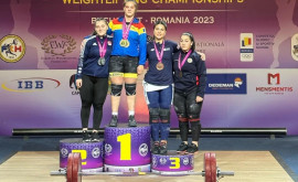 Тяжелоатлетка Александрина Чуботару завоевала три медали на чемпионате Европы