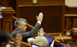 Parlamentul a examinat în prima lectură proiectul de reformă a domeniului de asistență socială