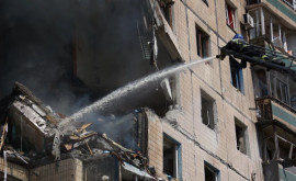 Ракетный удар по Кривому Рогу Разбита многоэтажка и есть десятки пострадавших
