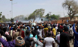 UE a permis personalului misiunii sale din Niger să părăsească țara