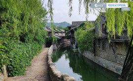 Peripețiile unui jurnalist în China Splendoarea și misterul orașului de apă Gubei