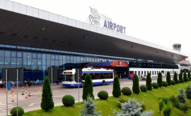 O lunetă și piese pentru armă de foc descoperite în Aeroportul Internațional Chișinău