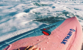 Turiștii dispăruți în largul Indoneziei au fost salvați pe plăci pentru surf
