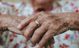 Жительница Великобритании в свои 99 лет отказывается выходить на пенсию и продолжает работать