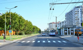 Pe bulevardul Mircea cel Bărînd de la Ciocana a fost reînoit marcajul rutier