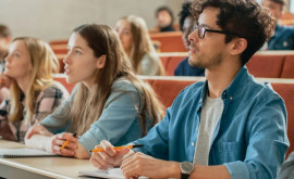 Obligația de rambursare a costului studiilor pentru studenții bugetari ar putea fi anulată