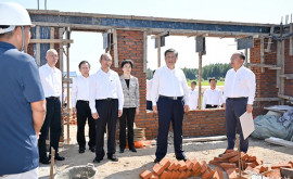 Си Цзиньпин навестил жителей пострадавшей от наводнения деревни под Харбином