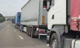 Cozi la vama Leușeni 70 de camioane așteaptă să treacă frontieră