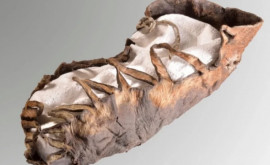 Археологи нашли хорошо сохранившуюся детскую обувь железного века 