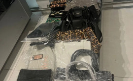 В аэропорту обнаружили дамские сумки в коммерческих количествах