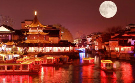 Как в Китае отмечают Праздник Луны знаменующий середину осени 