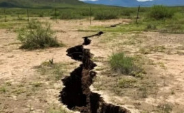 США разрываются на части в четырех американских штатах обнаружены гигантские трещины в земле