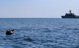 O navă sub pavilion turcesc a lovit o mină în Marea Neagră