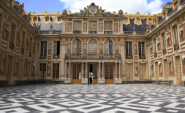 O nouă alertă cu bombă la Palatul Versailles Palatul a fost evacuat