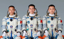 Китай запустил в космос пилотируемый корабль Шэньчжоу17